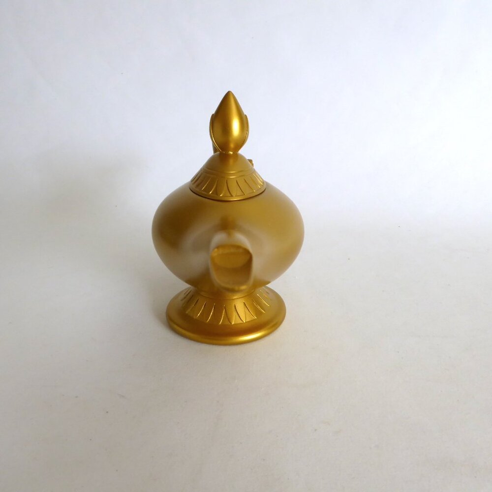 NEW 11” DISNEY ALADDIN GENIE INSIDE LIDDED GOLD LAMP RESIN SCULPTURE - Picture 8 of 15